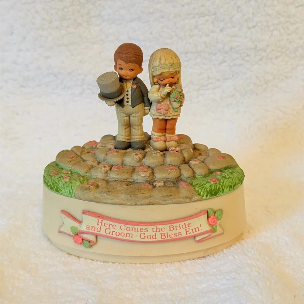 Vintage Enesco Here Comes the Bride musical figurine